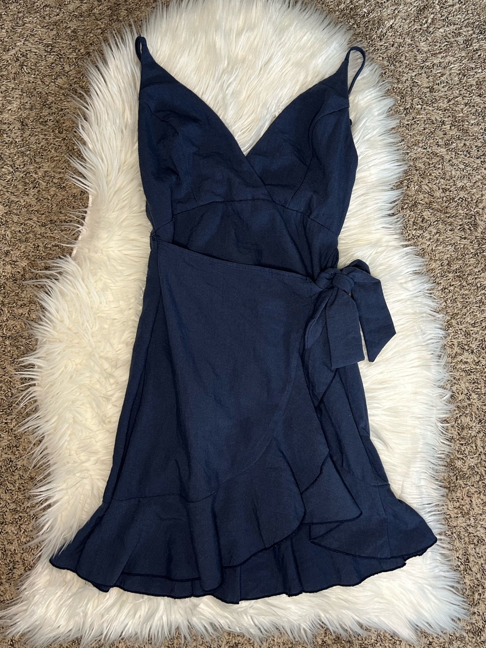 🦋SHOWPO Lose Myself Wrap Dress in Navy Linen - Size 6 - Picture 2 of 4
